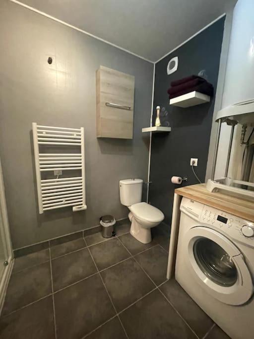 Grand Studio Avec Coin Nuit, Proche Mer Et Montagnes Roquebrune-sur Argens Ngoại thất bức ảnh